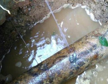 蒙城楼顶渗水维修公司分享下地暖漏水的原因及检测方法。